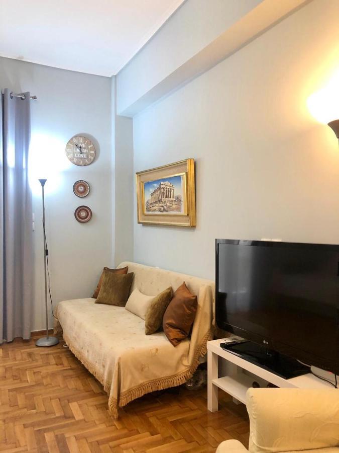 Comfortable Apt , 5 Min Walk To Acropolis Athena Bagian luar foto